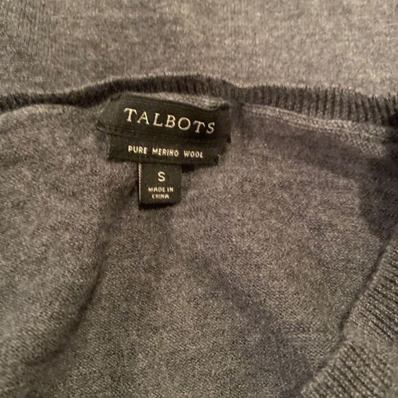 Talbots Pure Merino Wool Grey Sweater Size Small - Picture 3 of 7